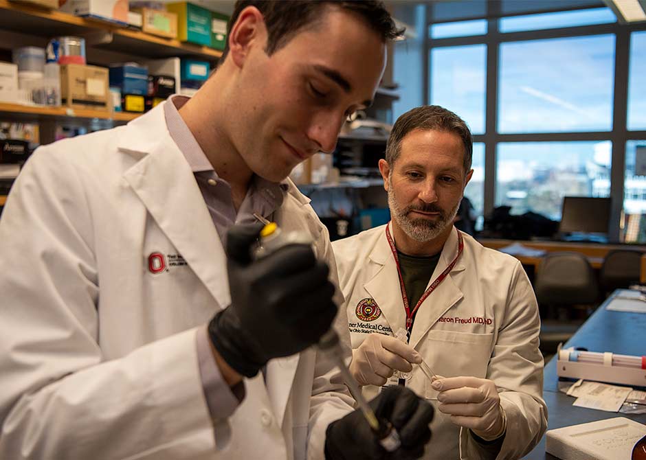 Medical student and research mentor in Ohio State lab