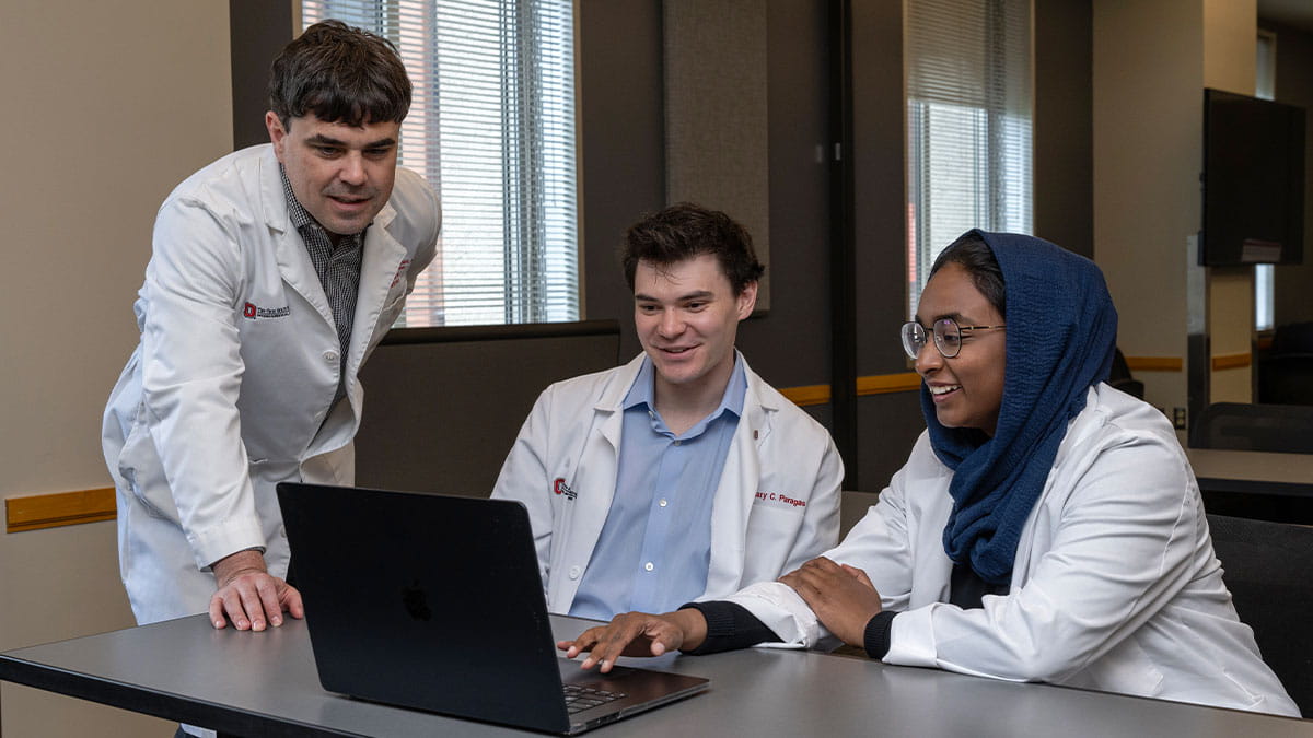 Matthew Flanigan ’13 MD, ’17 Res, says student feedback on the AI clinical simulation program helps developers improve such tools to better meet the needs of learners and educators.