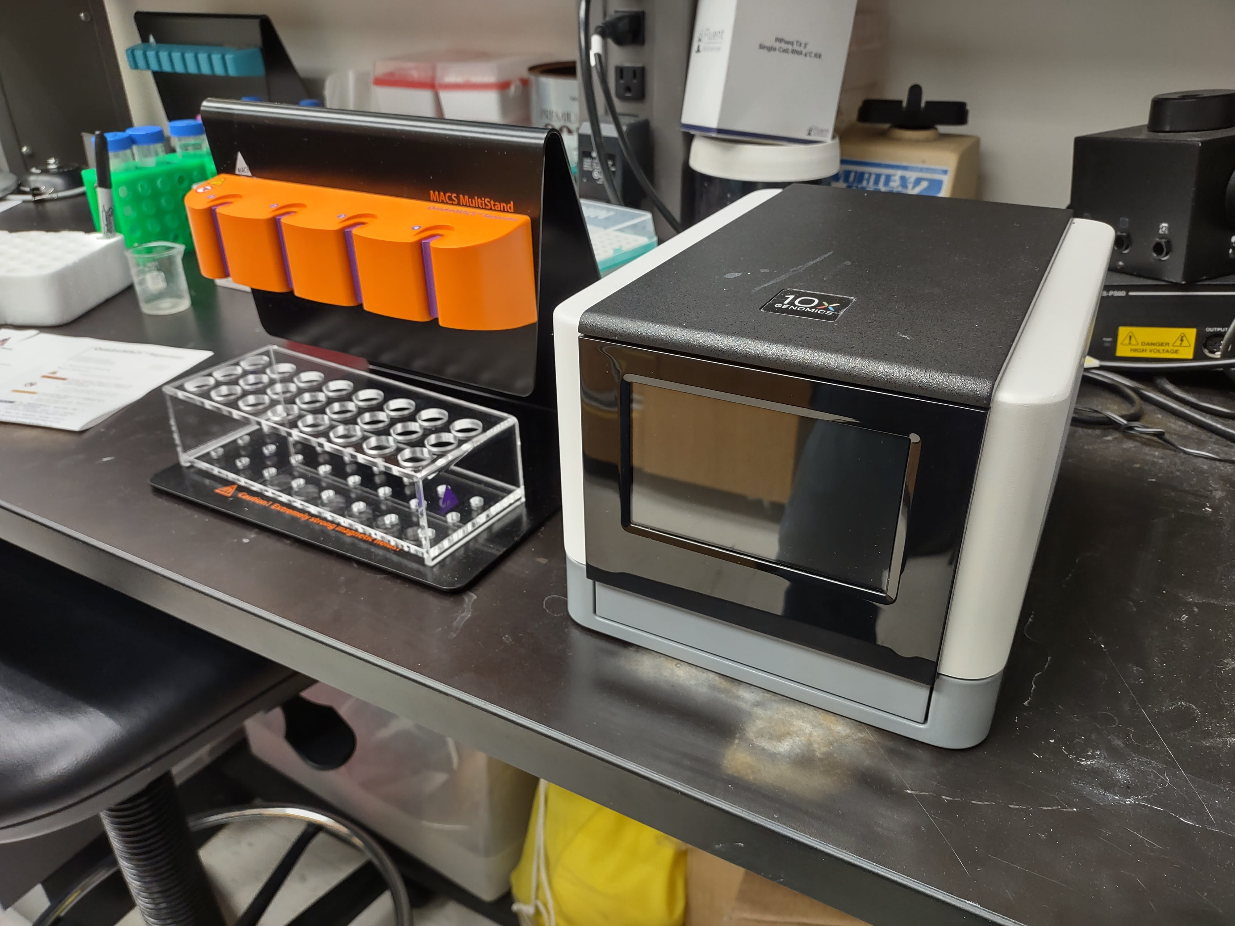 Single cell lab equipment