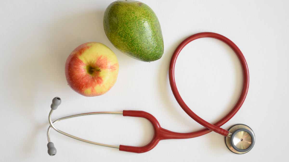 Stethescope-and-Fruit