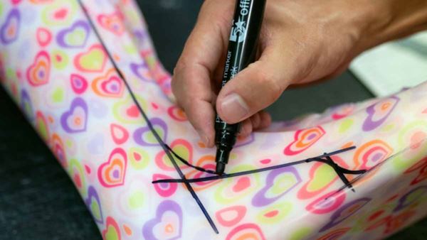 Drawing angle with marker on food prosthetic