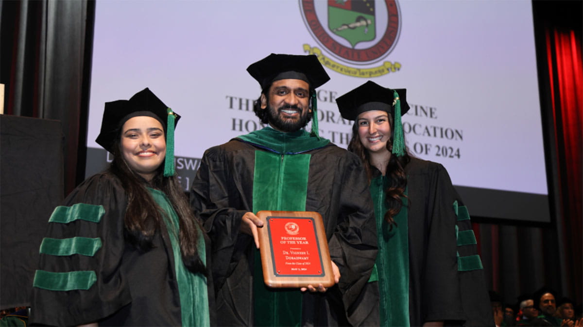 Vignesh Doraiswamy receives 2024 Professor of the Year award