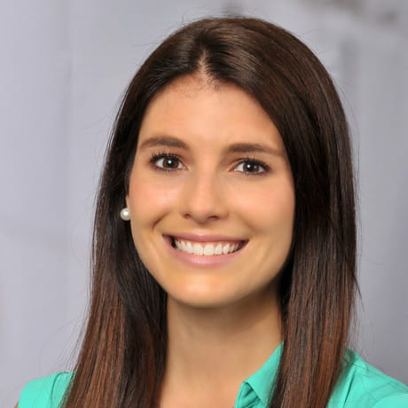 Cooper_Julia_460x460