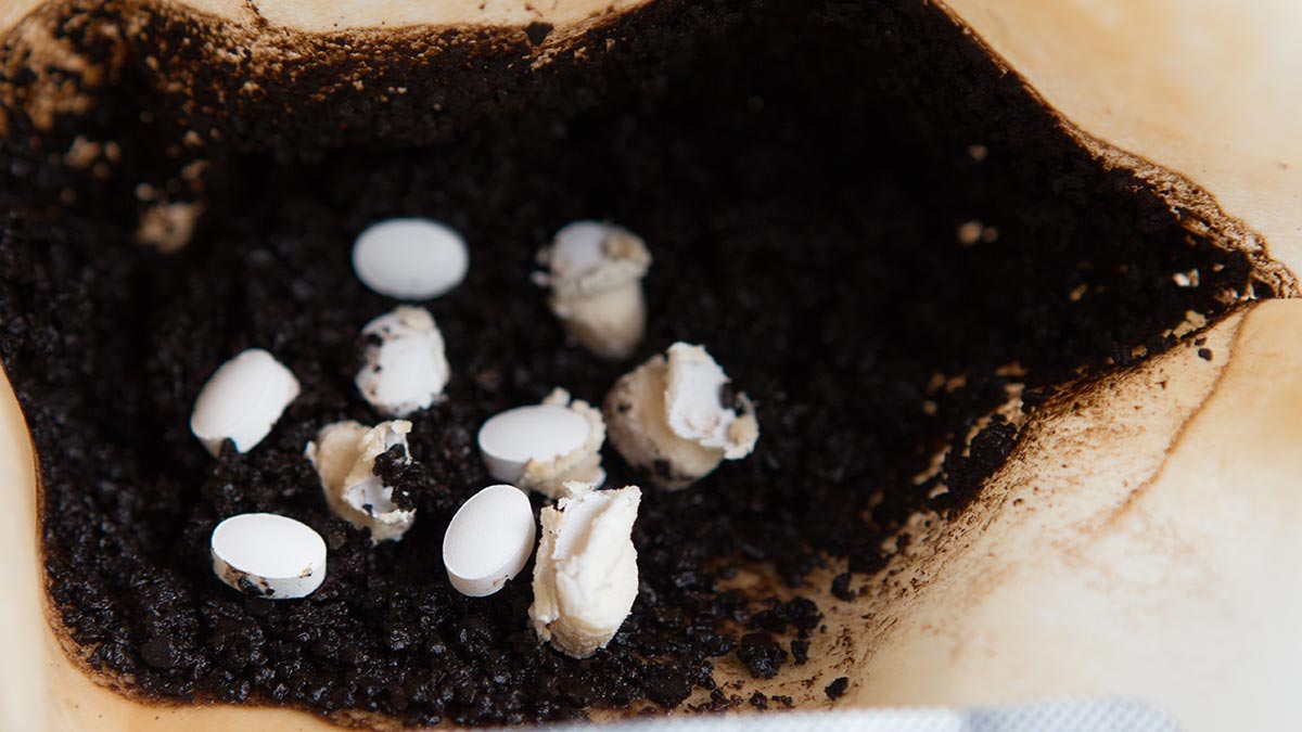 properly disposing of unused prescription pills in coffee grounds