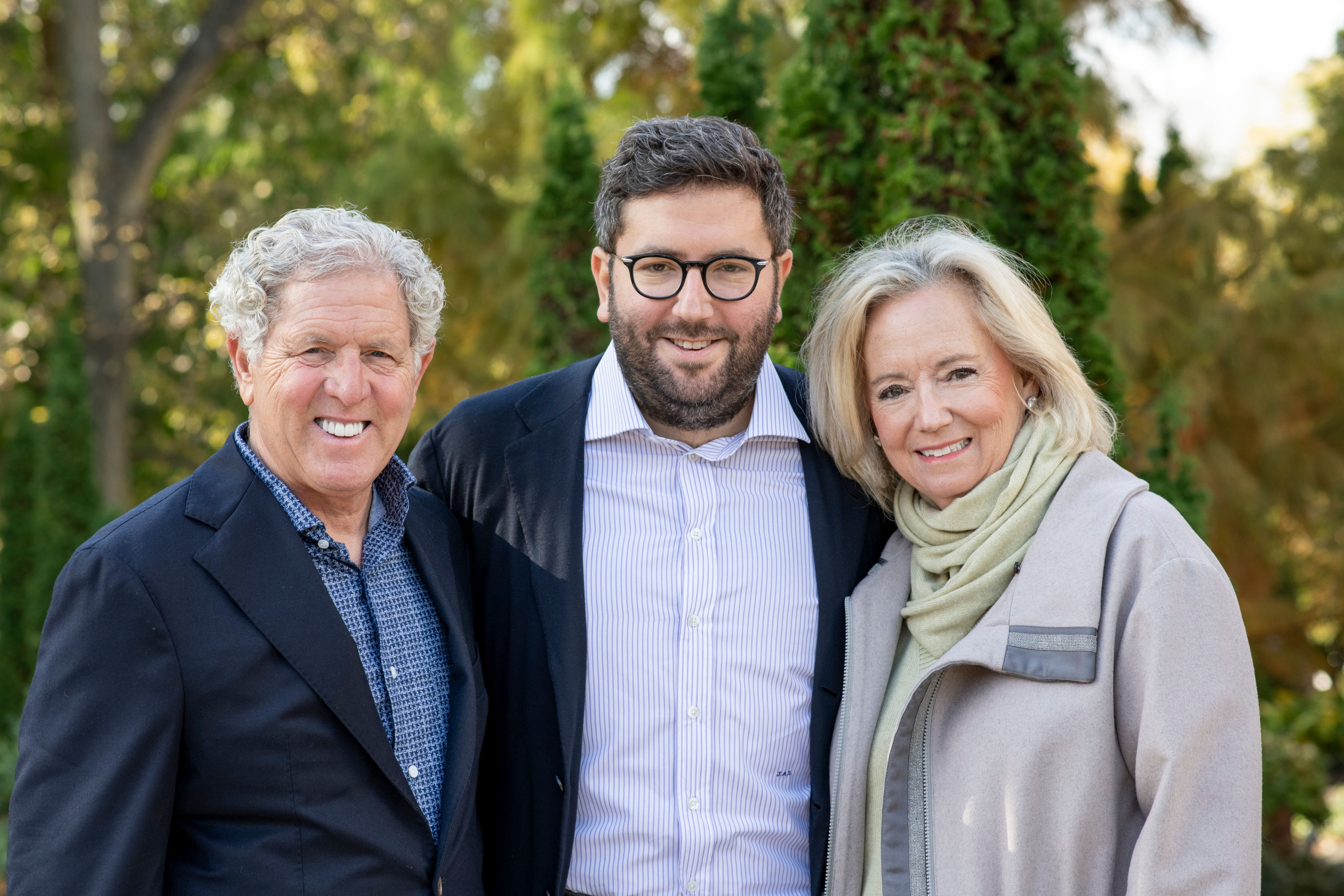 Jay and Jeanie Schottenstein with their son Jeffrey